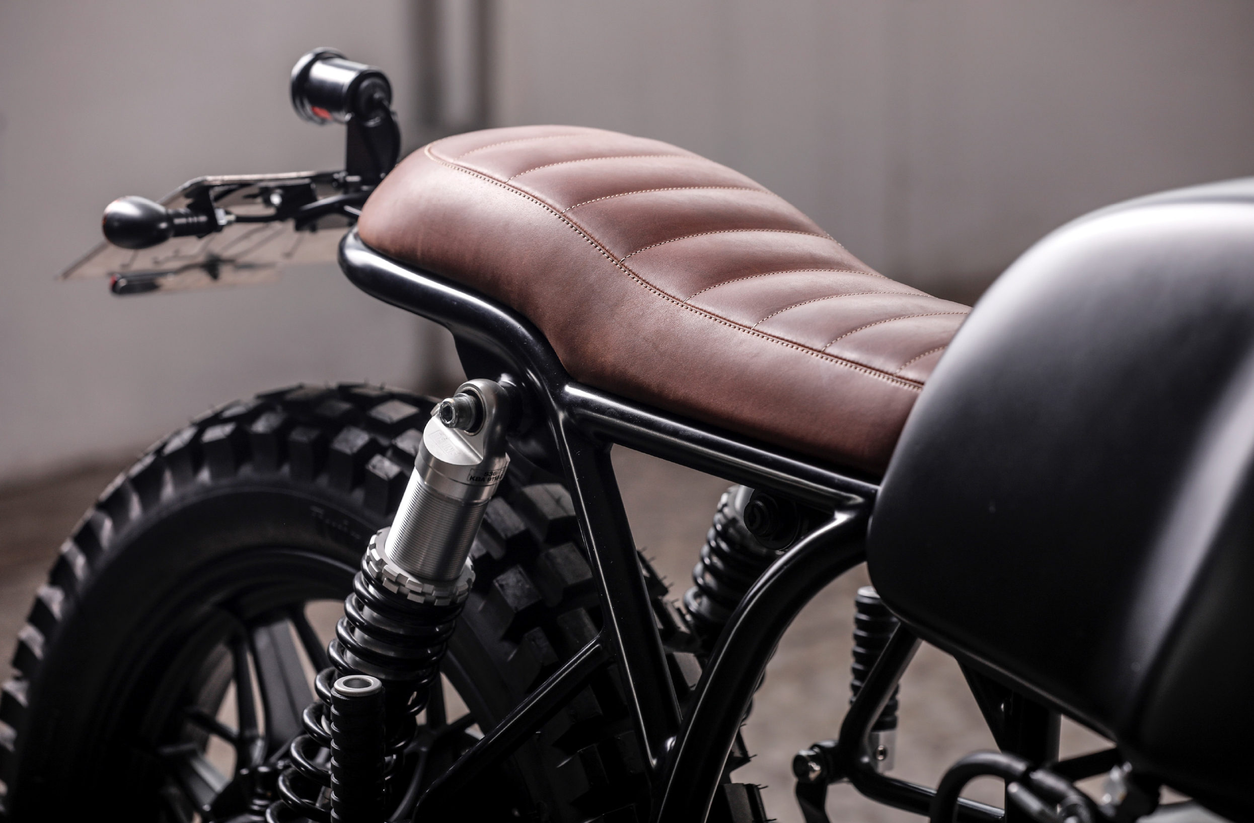autobild-xabi alonso motorcycle-custom-real madrid - 03
