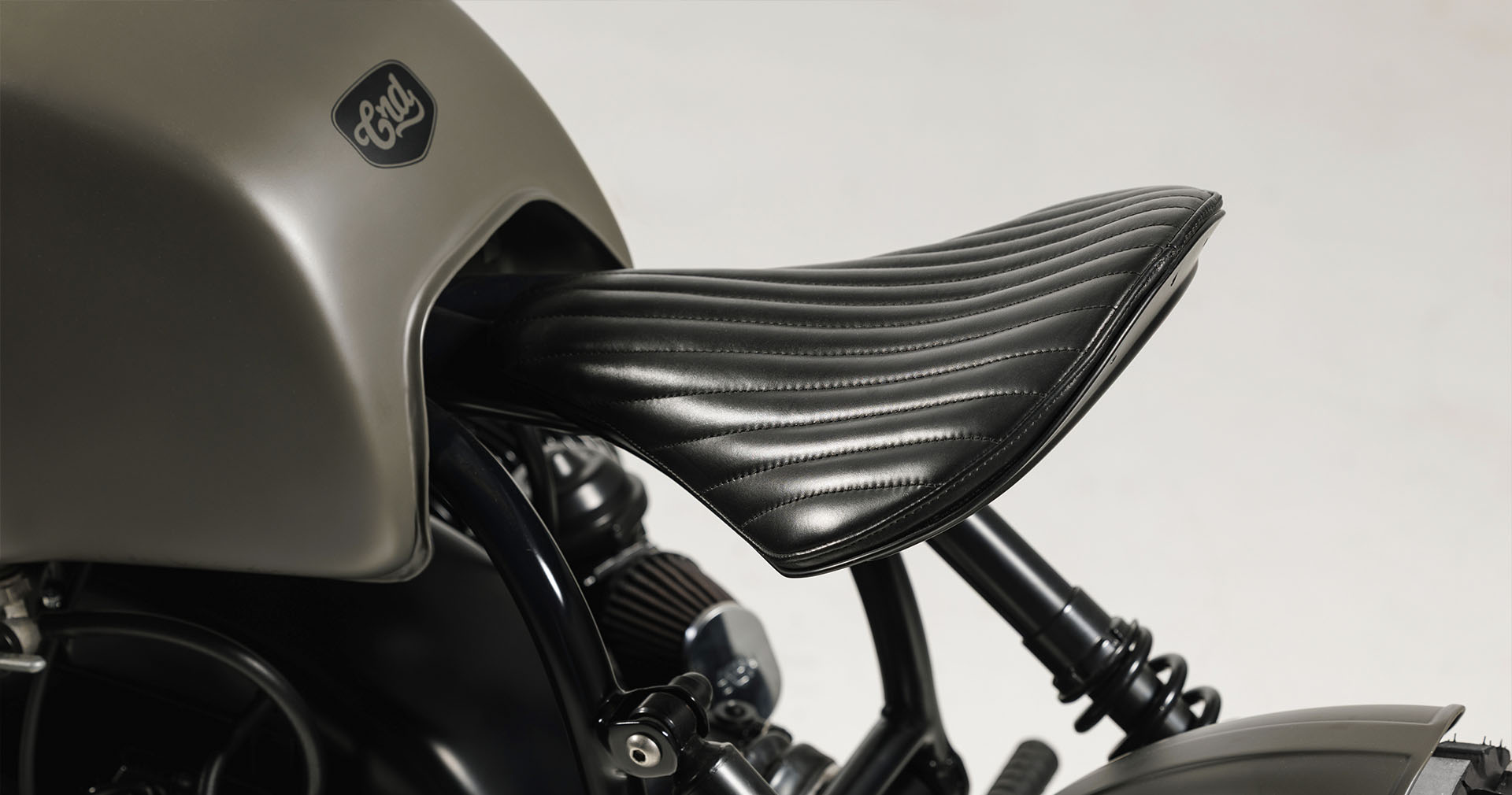 premiere crd138-bmw-r80t-cafe racer dreams-01